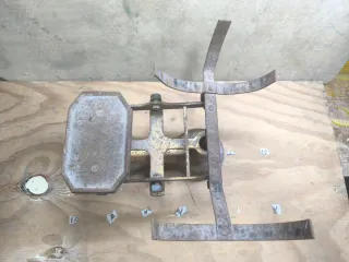 Báscula antigua de hierro para coleccionistas