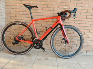 Bicicleta Eléctrica Gravel Focus Paralane2