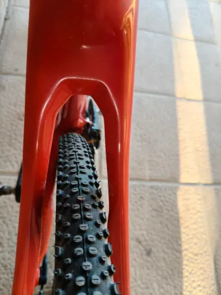 Bicicleta Eléctrica Gravel Focus Paralane2