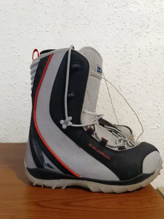 Tabla Snowboard + Fijaciones y botas Salomon