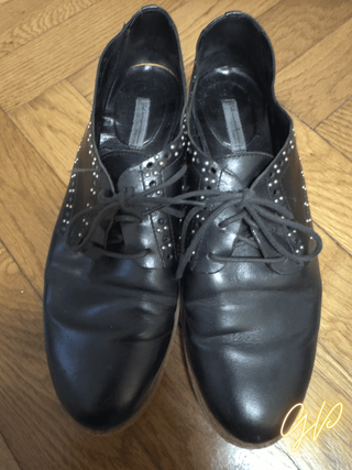 Scarpe stringate Vic Matié nere in pelle borchie