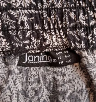 (M) Falda corta estampada con cintura elástica