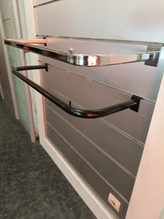 Barra colgador metal cromado o negro