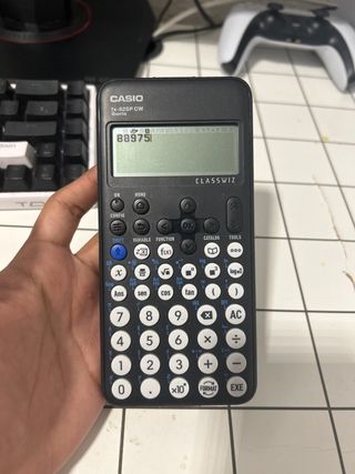 Calculadora Casio fx-82SP CW Iberia