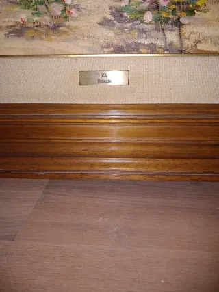 Cuadro con marco de madera