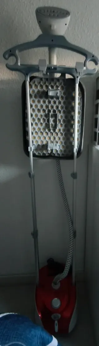 Plancha Vertical Vapor HOMCOM Roja 1950W