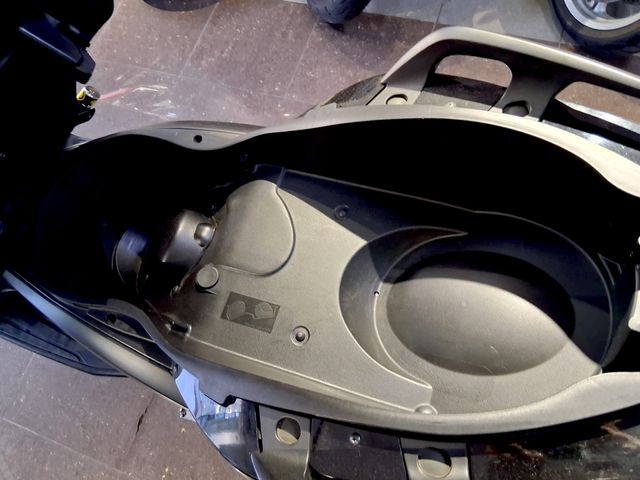 Yamaha X-MAX 250 Negra