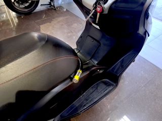 Yamaha X-MAX 250 Negra