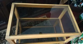 Móvel 3 prateleiras  com vidros