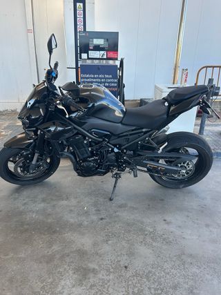 Kawasaki Z900 2025 A2 Negra 8000km