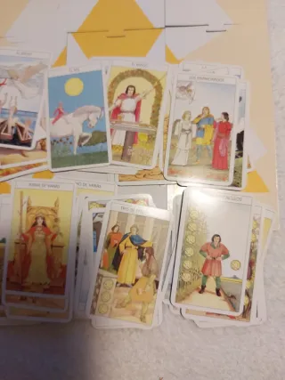 Tarot en caja