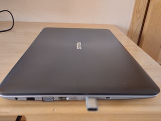 ASUS F556UJ i7 12GB SSD480 - Batería No Carga