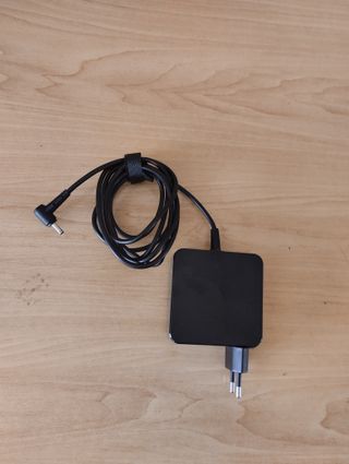 ASUS F556UJ i7 12GB SSD480 - Batería No Carga