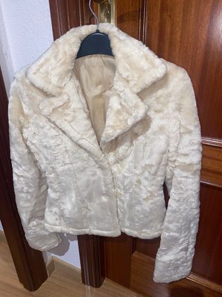 Abrigo de pelo beige