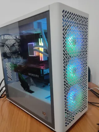 PC Gaming RTX 5070ti R7 7800X3D 32GB RAM