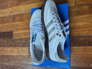 Zapatillas Adidas Samba Blancas y Plateadas Mujer