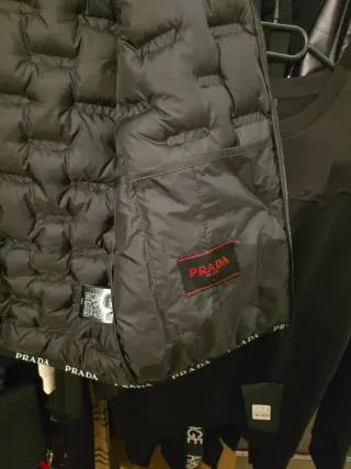 Chaleco Prada Negro Talla L