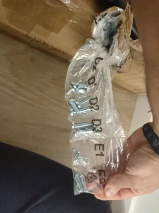 Soporte TV Hama 32-56" Como Nuevo