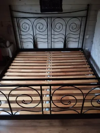 Cama King Size Ikea Metal Negro con Somier