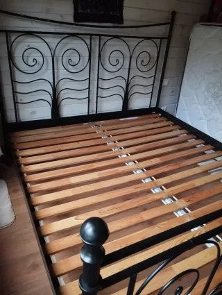 Cama King Size Ikea Metal Negro con Somier