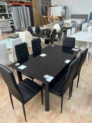 MESA DE COMEDOR DE CRISTAL + 6 SILLAS ACOLCHADAS
