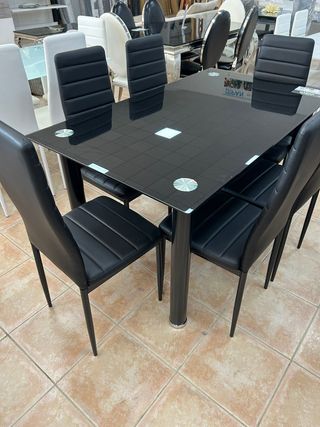 MESA DE COMEDOR DE CRISTAL + 6 SILLAS ACOLCHADAS