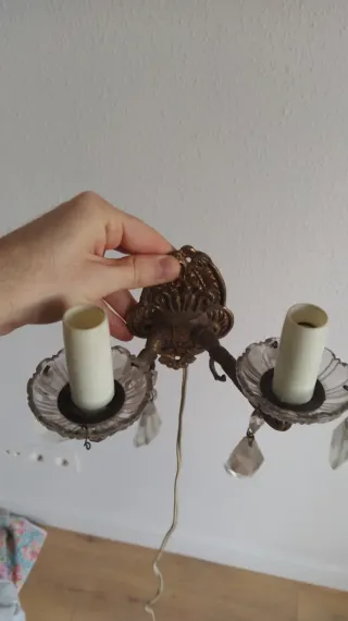 Lámpara vintage dorada con cristal