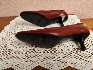 Zapatos de salón Dansi rojos