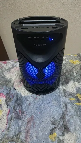 Altavoz Dunlop Bluetooth Portátil 10W con Luz RGB