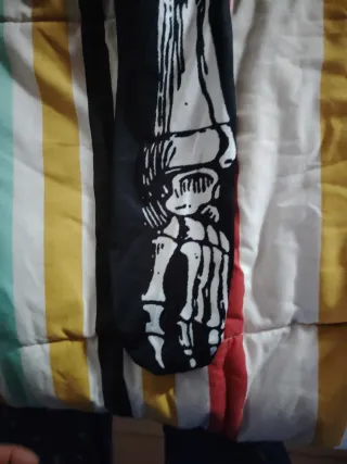 Disfraz esqueleto con capucha