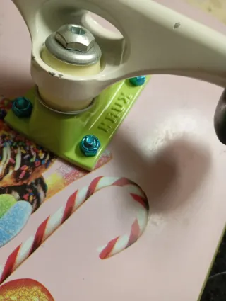 Skateboard completo Imagine 8,25" Krux DGK