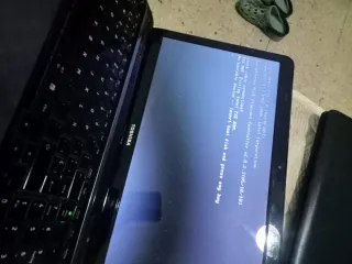 4 Portátiles Toshiba Negros Acer hay 2 que