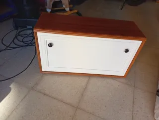 Mueble auxiliar o zapatero de madera