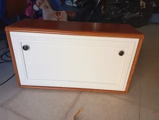 Mueble auxiliar o zapatero de madera