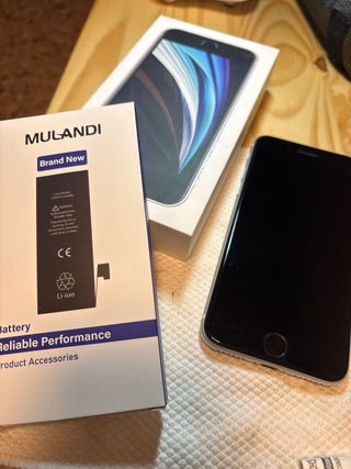 iPhone SE 2020 con factura