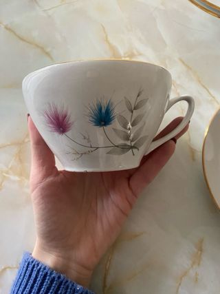 Vajilla antigua porcelana flores dorada