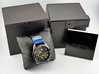 Reloj Diesel Spiked nuevo, gris oscuro y dorado