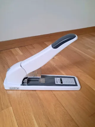 Grapadora de Gruesos Rapesco HD-210 ECO