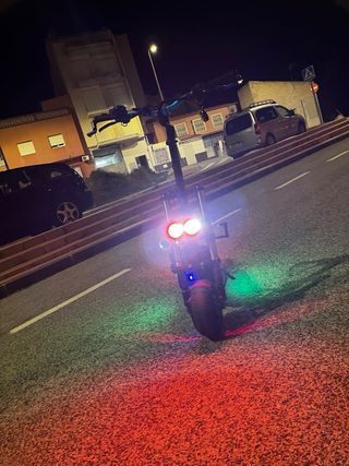 Patinete Eléctrico con Luces LED