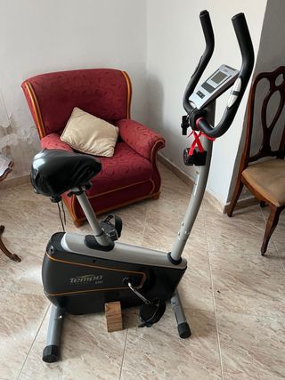 Bicicleta Estática Tempo Fitness B901