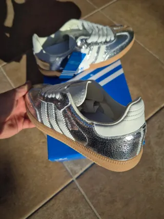 Adidas Samba Mujer Plata y Blanco