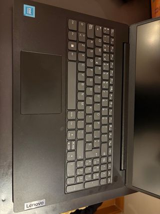 Lenovo V15 G2 Celeron Portátil Negro