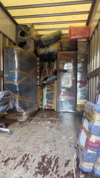 MUDANZAS, TODO PROTEGIDO PARA SU TRANSPORTE