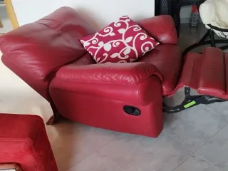 Poltrona reclinabile in pelle rossa