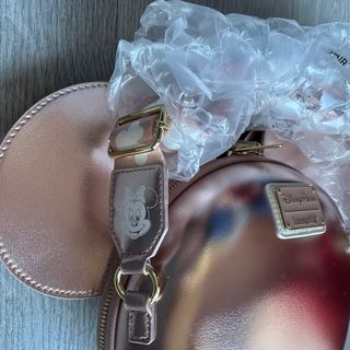 Loungefly, bolso bandolera globo Minnie Mouse.