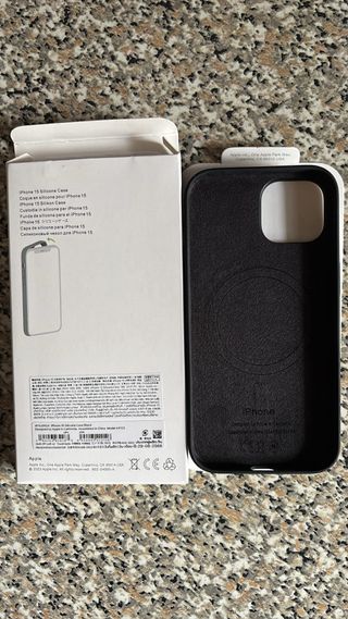 Cover iPhone 15 Silicone Apple Nero