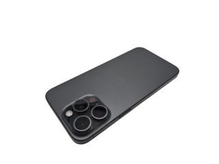 IPHONE 15 PRO MAX 256GB TITANIO NEGRO SALUD DE BATERIA 87% (MARCAS EN PANTALLA)