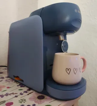 Cafetera Bosch c/ 2 Cápsulas recargables.