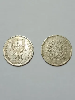 Lote de 22 monedas antiguas. Monedas extranjeras.