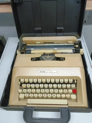 Olivetti Lettera 32 Máquina de Escribir
